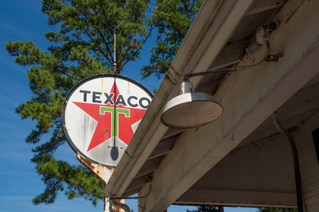 Old Mississippi gas station with Texaco sign