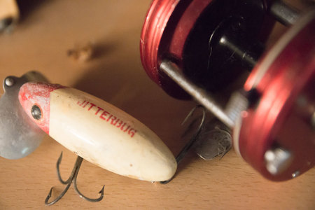 June 13, 2015:  An old favorite lure and my dad's 50+ year old reel. Memories sit on my shelf and in my heart.  Still...life.